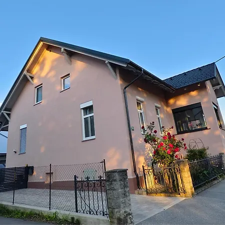 - Rx Apartmán